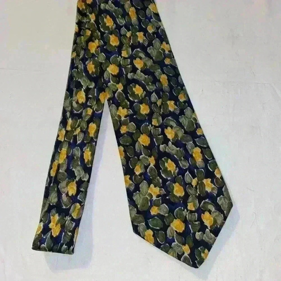 Brooks Bothers 100% silk tie. - Picture 2 of 4